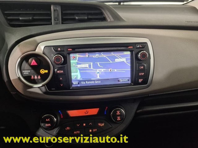 TOYOTA Yaris usata 15