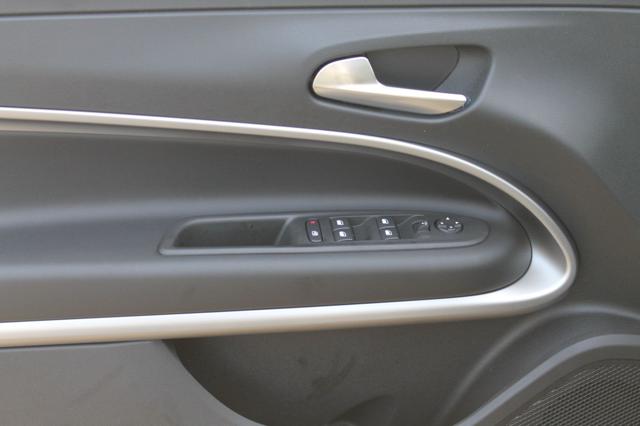 JEEP Avenger usata, con Controllo automatico clima