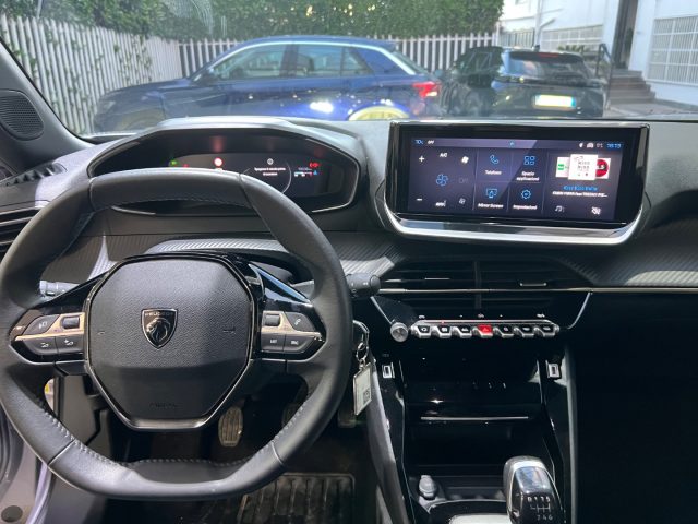 PEUGEOT 2008 usata, con Autoradio digitale