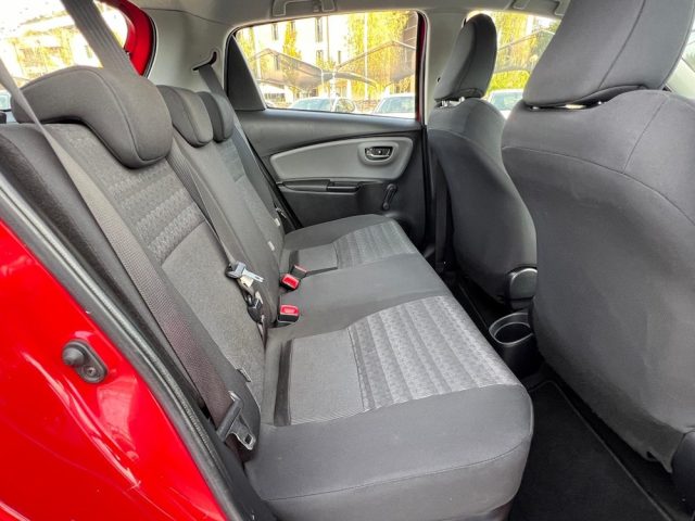 TOYOTA Yaris usata, con Volante multifunzione