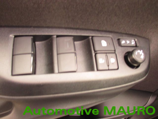 TOYOTA Yaris usata, con Cruise Control