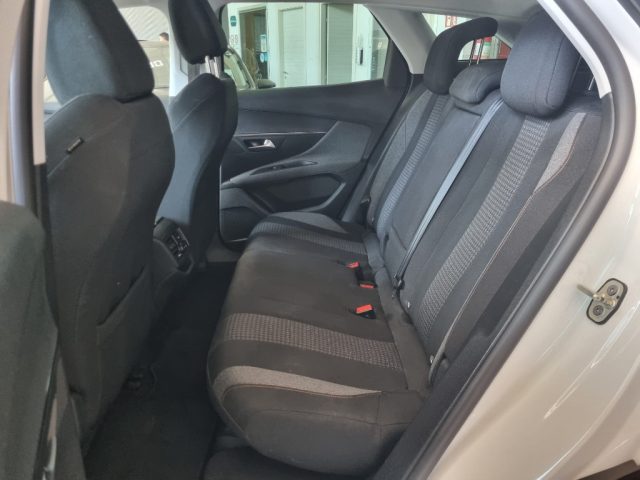 PEUGEOT 3008 usata, con Boardcomputer
