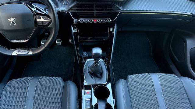 PEUGEOT 2008 usata, con Volante in pelle