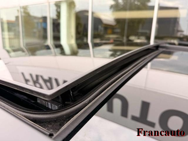 MERCEDES-BENZ GLA 200 usata, con Cruise Control