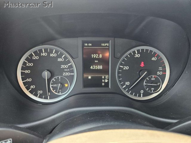 MERCEDES-BENZ Vito usata 13