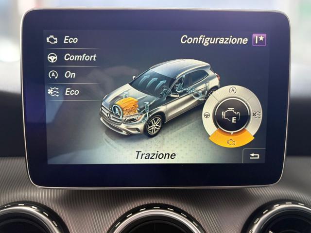 MERCEDES-BENZ GLA 180 usata, con Volante in pelle