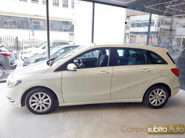 MERCEDES-BENZ B 180 usata, con Alzacristalli elettrici