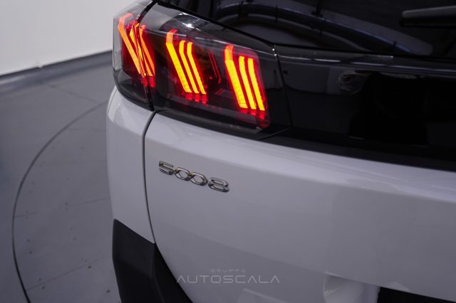 PEUGEOT 5008 usata, con Head-up display