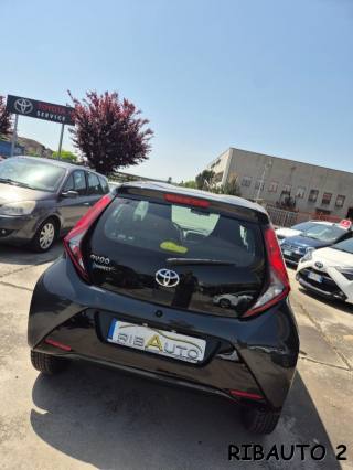 TOYOTA Aygo usata, con Sistema di navigazione