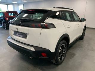 PEUGEOT 2008 usata, con Fari direzionali