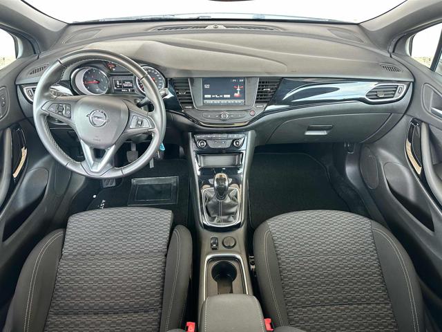 OPEL Astra usata, con Fendinebbia