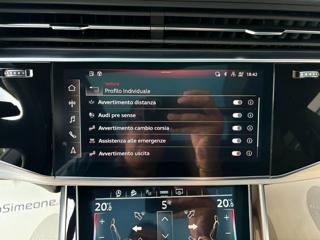 AUDI Q8 usata, con USB
