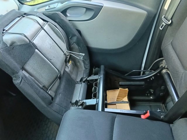 RENAULT Trafic usata, con USB