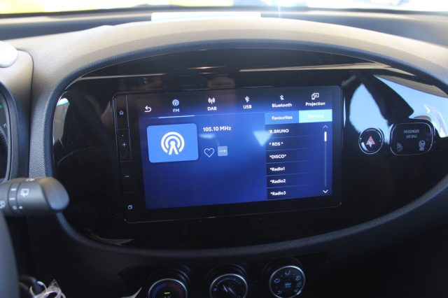 TOYOTA Aygo X usata, con Airbag testa