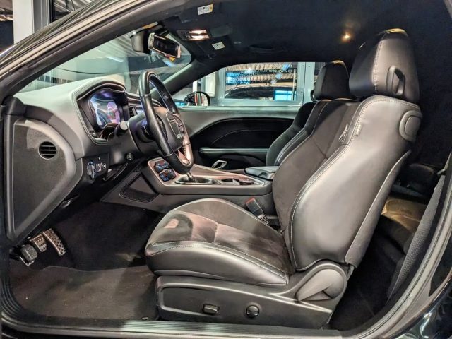 DODGE Challenger usata, con Touch screen