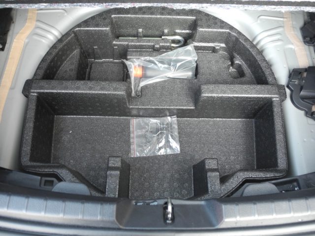 TOYOTA Yaris usata 52