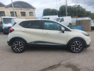 RENAULT Captur usata, con Autoradio