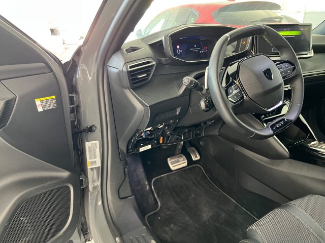 PEUGEOT 2008 usata, con Controllo automatico clima