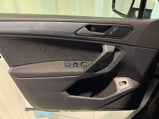 VOLKSWAGEN Tiguan usata, con Controllo automatico clima
