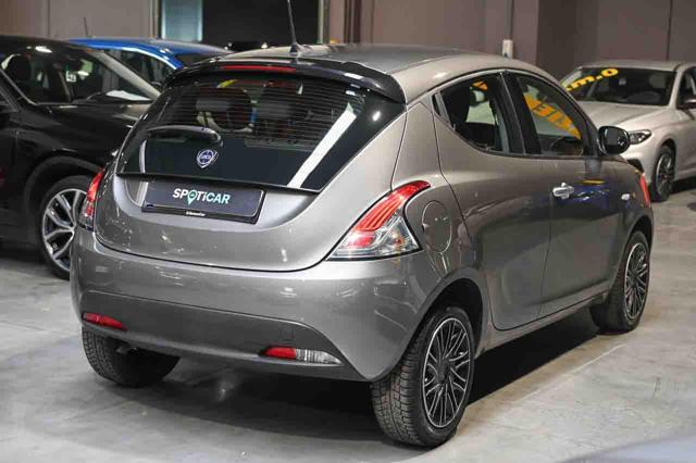 LANCIA Ypsilon usata, con Autoradio