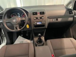 VOLKSWAGEN Touran usata, con Autoradio