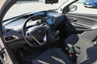 LANCIA Ypsilon usata, con Fendinebbia