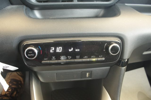 TOYOTA Yaris usata, con Sensore di luce