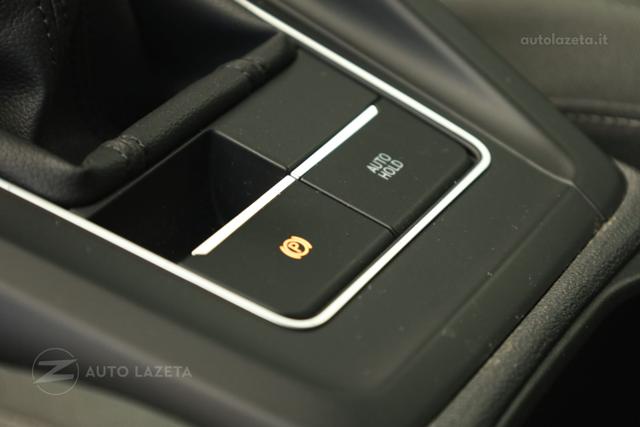 VOLKSWAGEN Golf usata, con Sensori di parcheggio anteriori