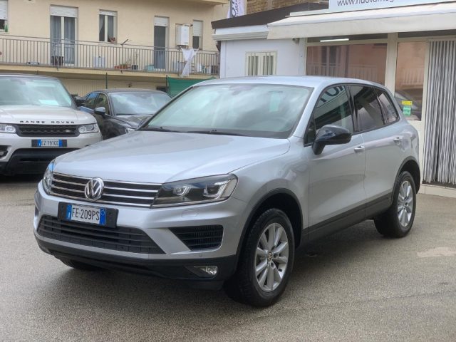 VOLKSWAGEN Touareg usata, con Airbag