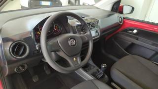 VOLKSWAGEN up! usata, con Autoradio