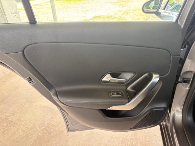 MERCEDES-BENZ A 180 usata, con Luci diurne