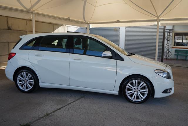 MERCEDES-BENZ B 180 usata, con Autoradio