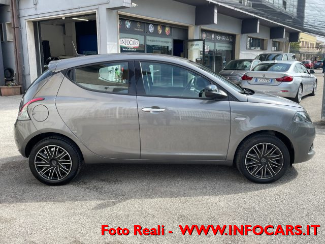 LANCIA Ypsilon usata, con Controllo trazione