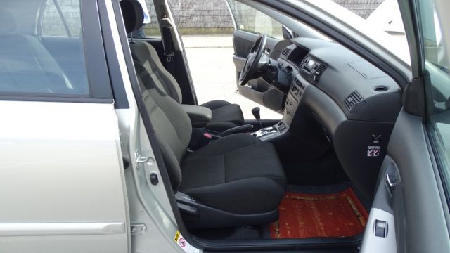 TOYOTA Corolla usata 56