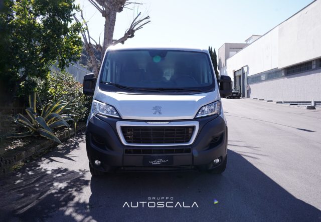 PEUGEOT Boxer usata, con Airbag