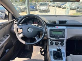 VOLKSWAGEN Passat usata, con Airbag laterali