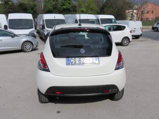LANCIA Ypsilon usata, con USB