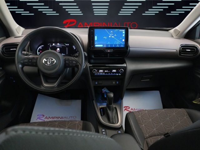 TOYOTA Yaris Cross usata 11