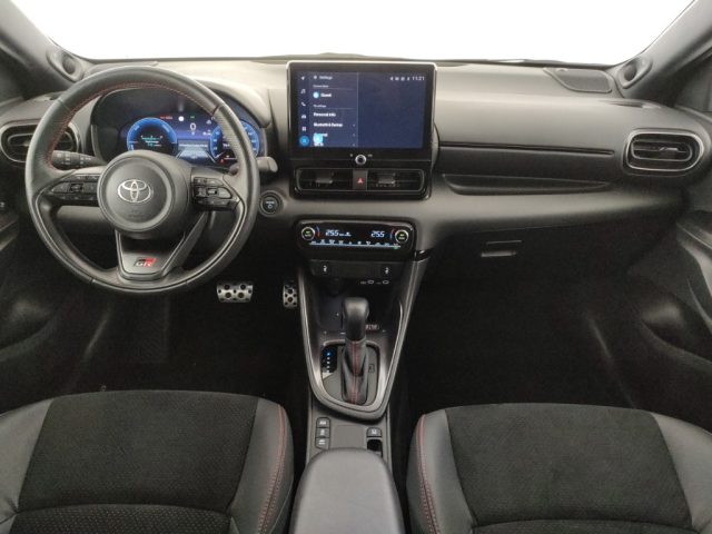TOYOTA Yaris usata, con Controllo trazione