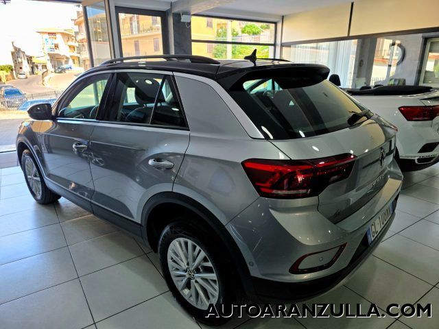 VOLKSWAGEN T-Roc usata, con Autoradio