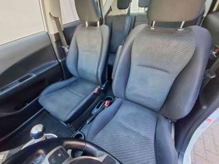 TOYOTA Verso-S usata, con USB
