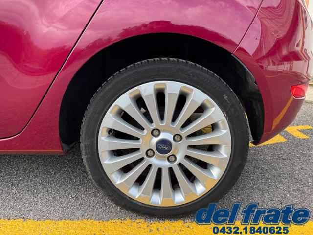 FORD Fiesta usata, con USB