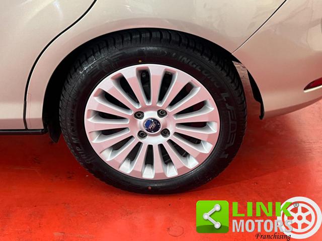 FORD B-Max usata, con Lettore CD