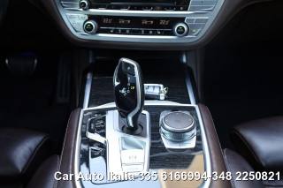 BMW 730 usata, con USB