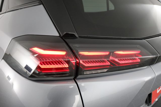 PEUGEOT 2008 usata 8