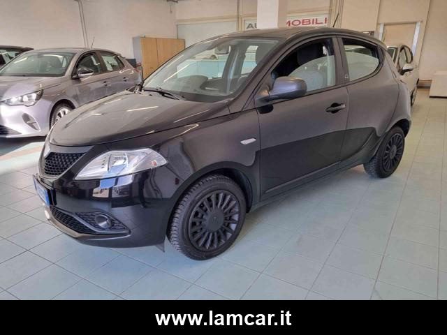 LANCIA Ypsilon usata, con Autoradio