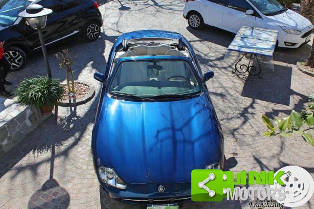 JAGUAR XK8 usata 15