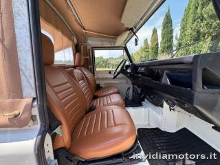 LAND ROVER Defender usata 9