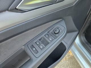VOLKSWAGEN Golf usata, con Specchietto retrovisore con funzione antiabbagliamento