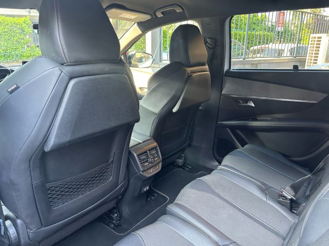 PEUGEOT 5008 usata, con Sistema di navigazione